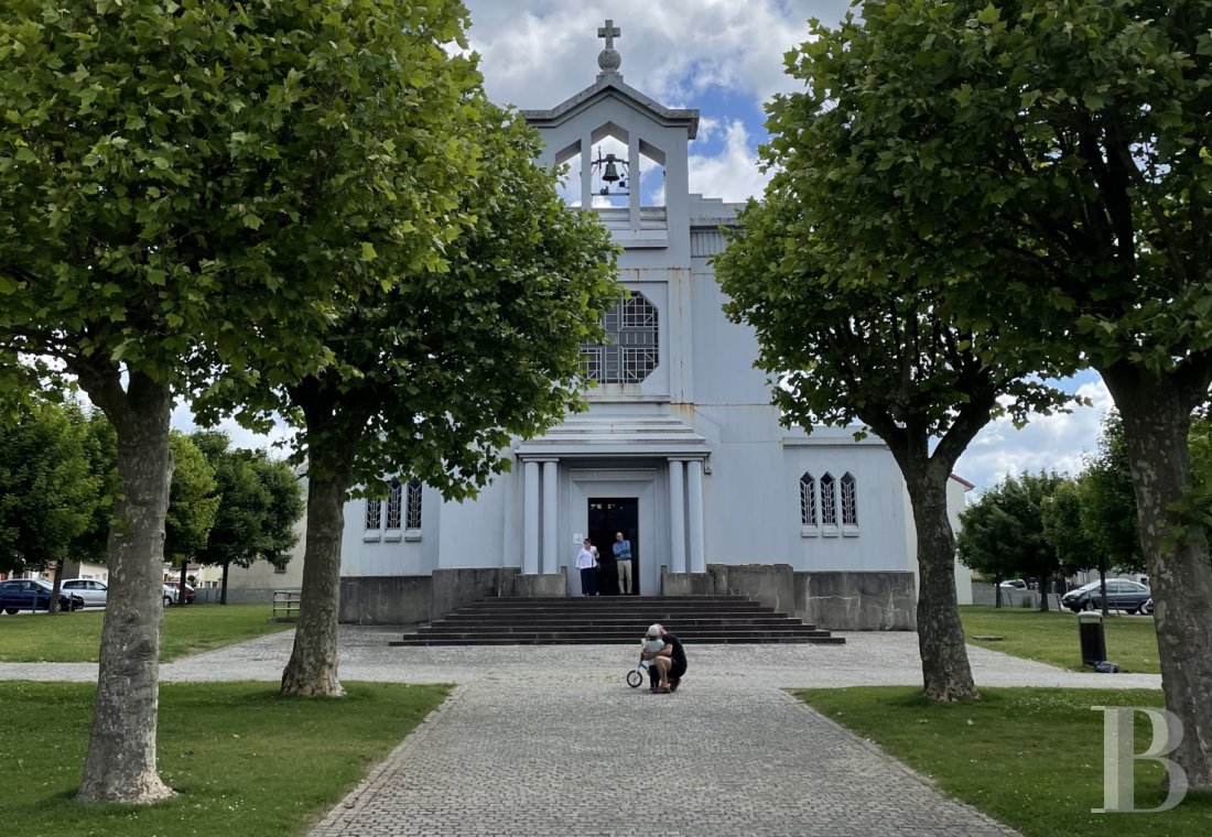 À Crusnes, en Meurthe-et-Moselle, à proximité du Luxembourg, une église d'un style unique ouverte aux tournages et des prises de vues - photo  n°19